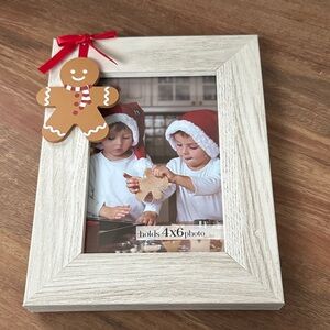 4x6” Photo Frame - White Wood Gingerbread Man